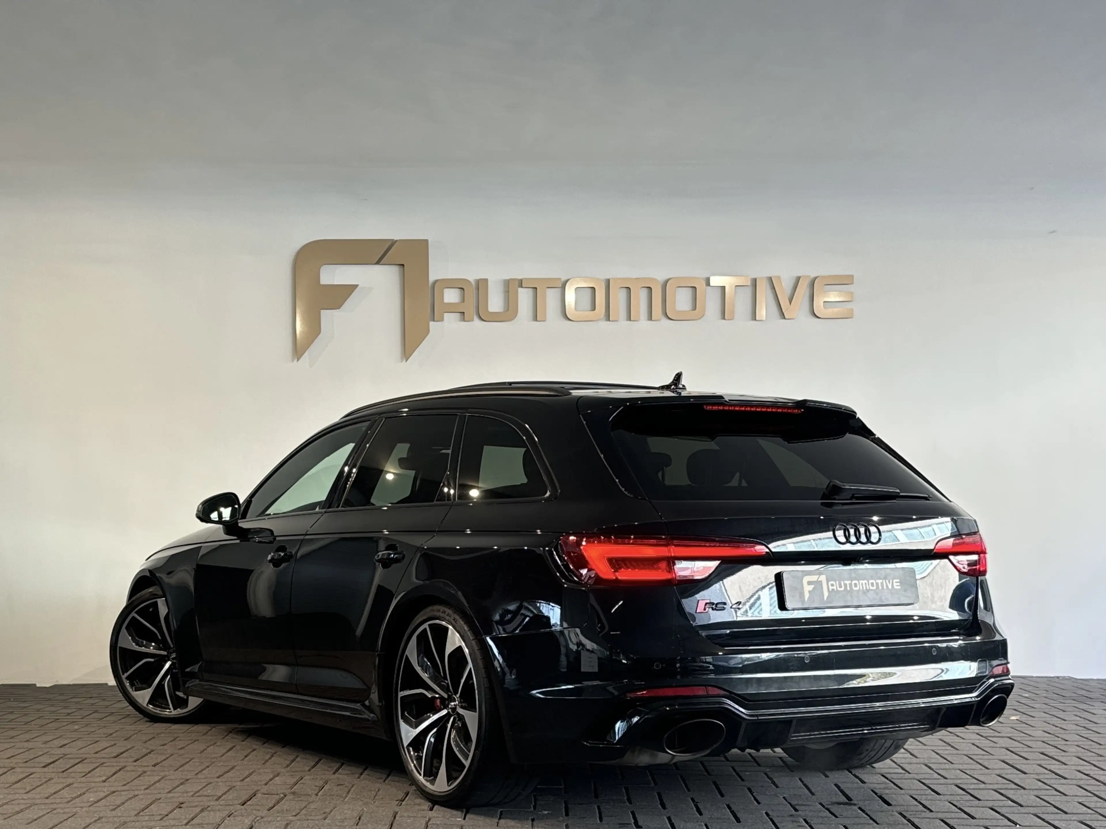 Audi RS4 2.9 TFSI Quattro Pro Line Plus Pano|HUD|B&O|360|VO — photo 6