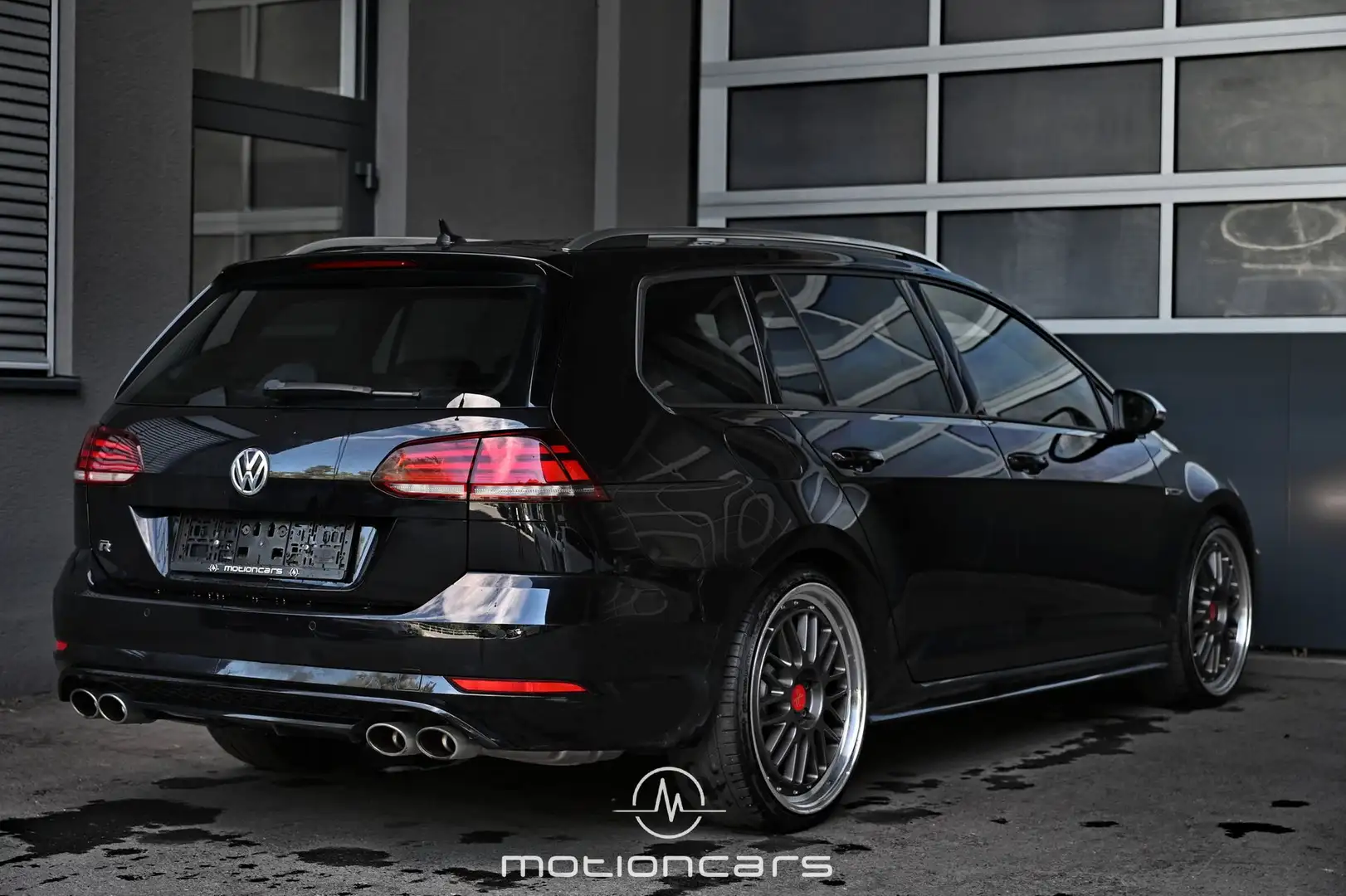 Volkswagen Golf VII 2.0 TSI R BMT/Start-Stopp 4Motion Schwarz - 2