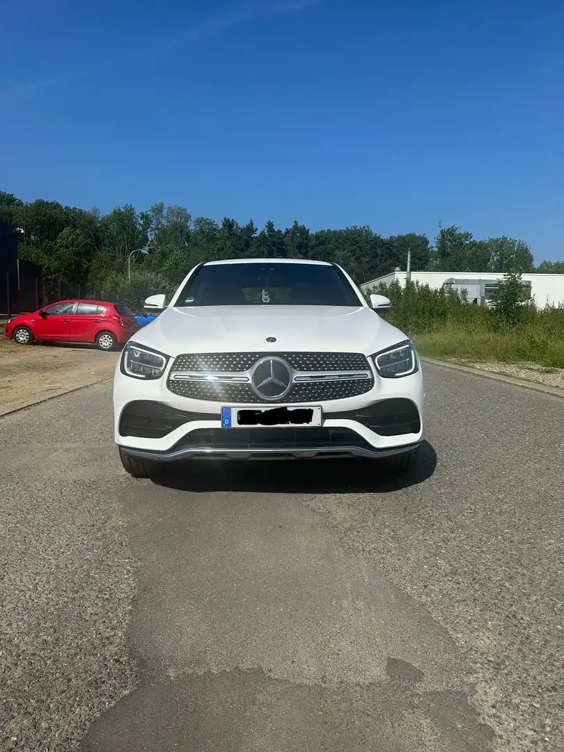 Mercedes-Benz GLC 200 4Matic 9G-TRONIC AMG Line Weiß - 2