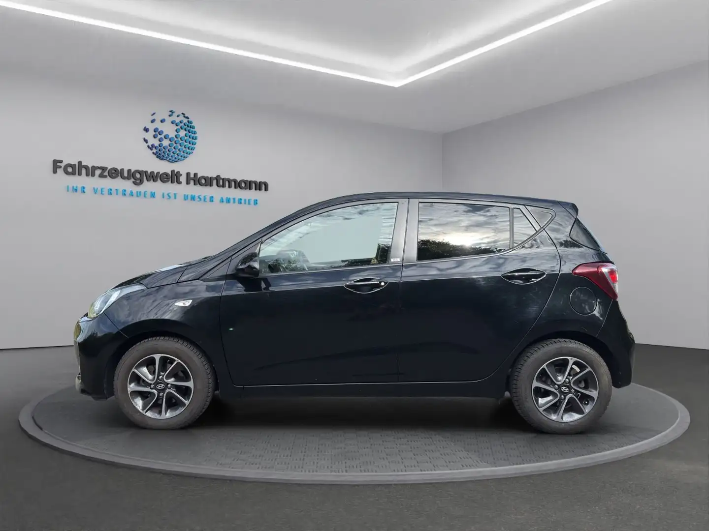 Hyundai i10 *Sitzheizung*Bluetooth*62.726km*Lenkradhzg* Negro - 2