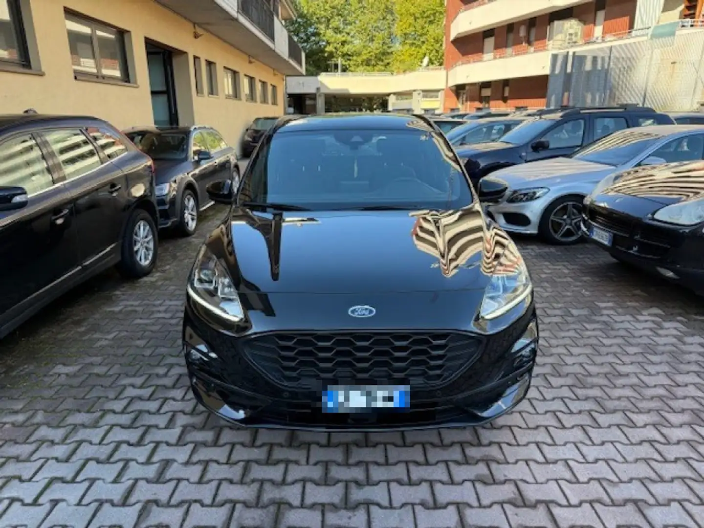 Ford Kuga 2.5 Full Hybrid 190 CV CVT AWD ST-Line Schwarz - 2