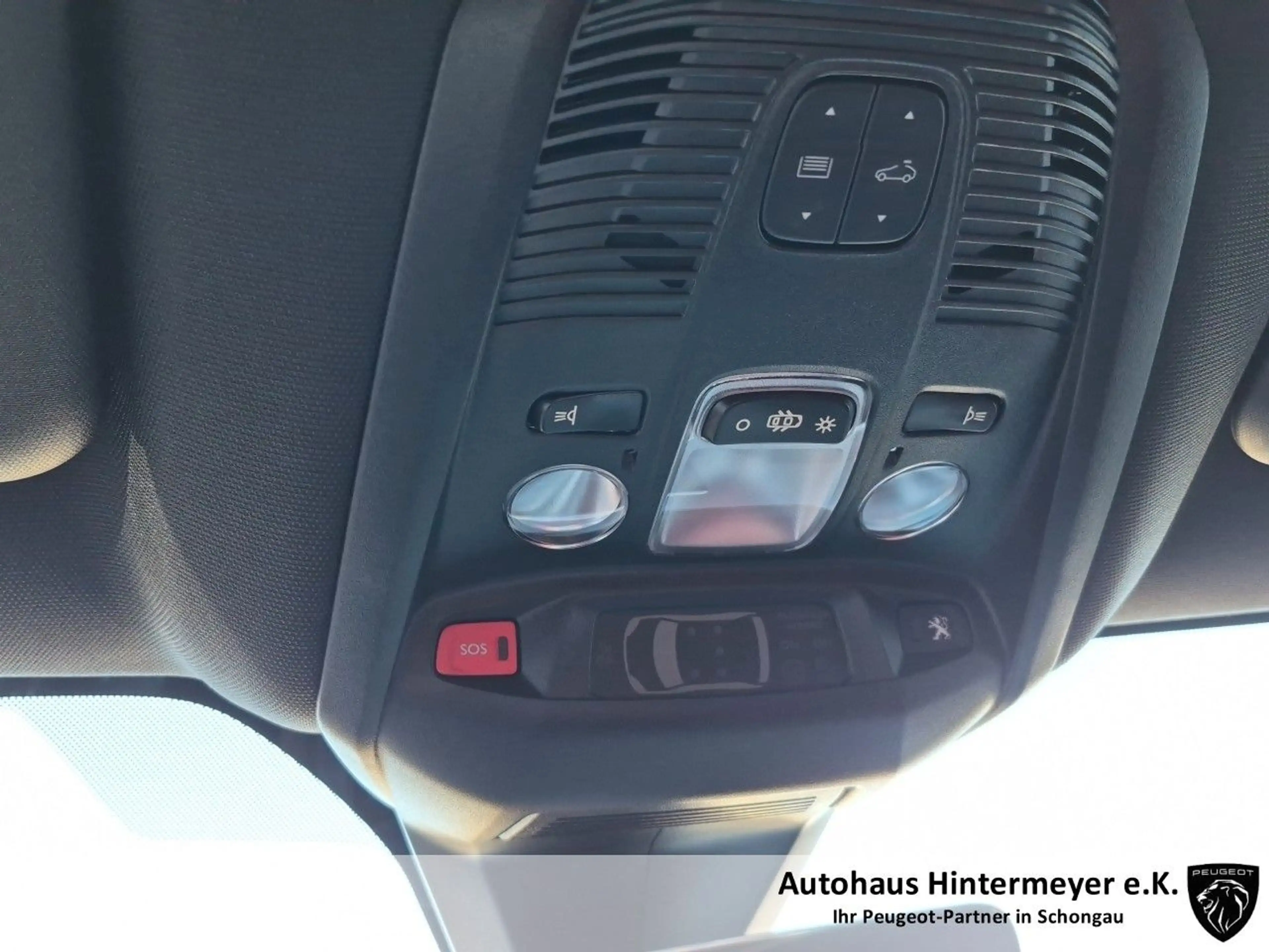 Peugeot 3008 Hybrid 225 GT — photo 14