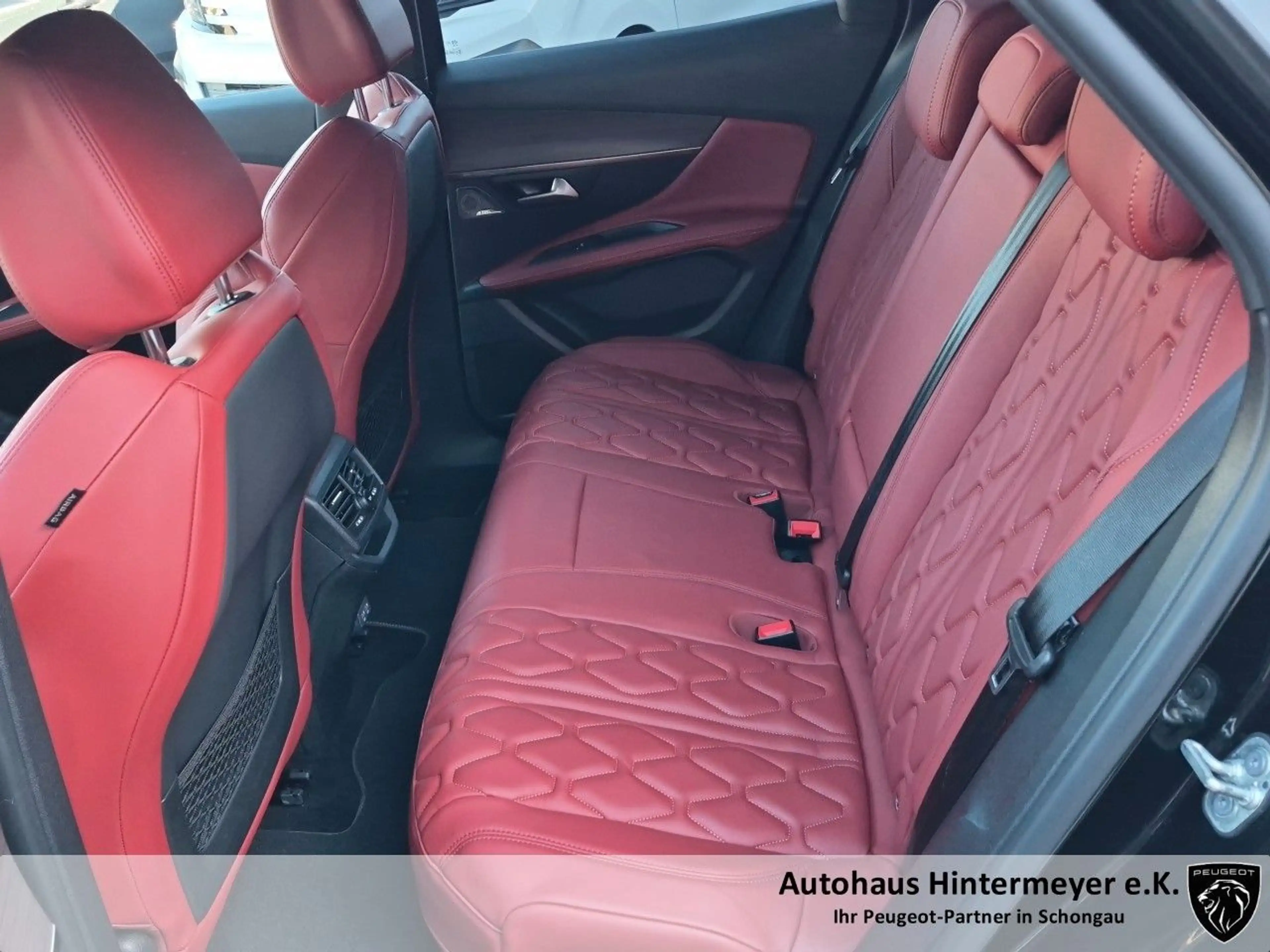 Peugeot 3008 Hybrid 225 GT — photo 10