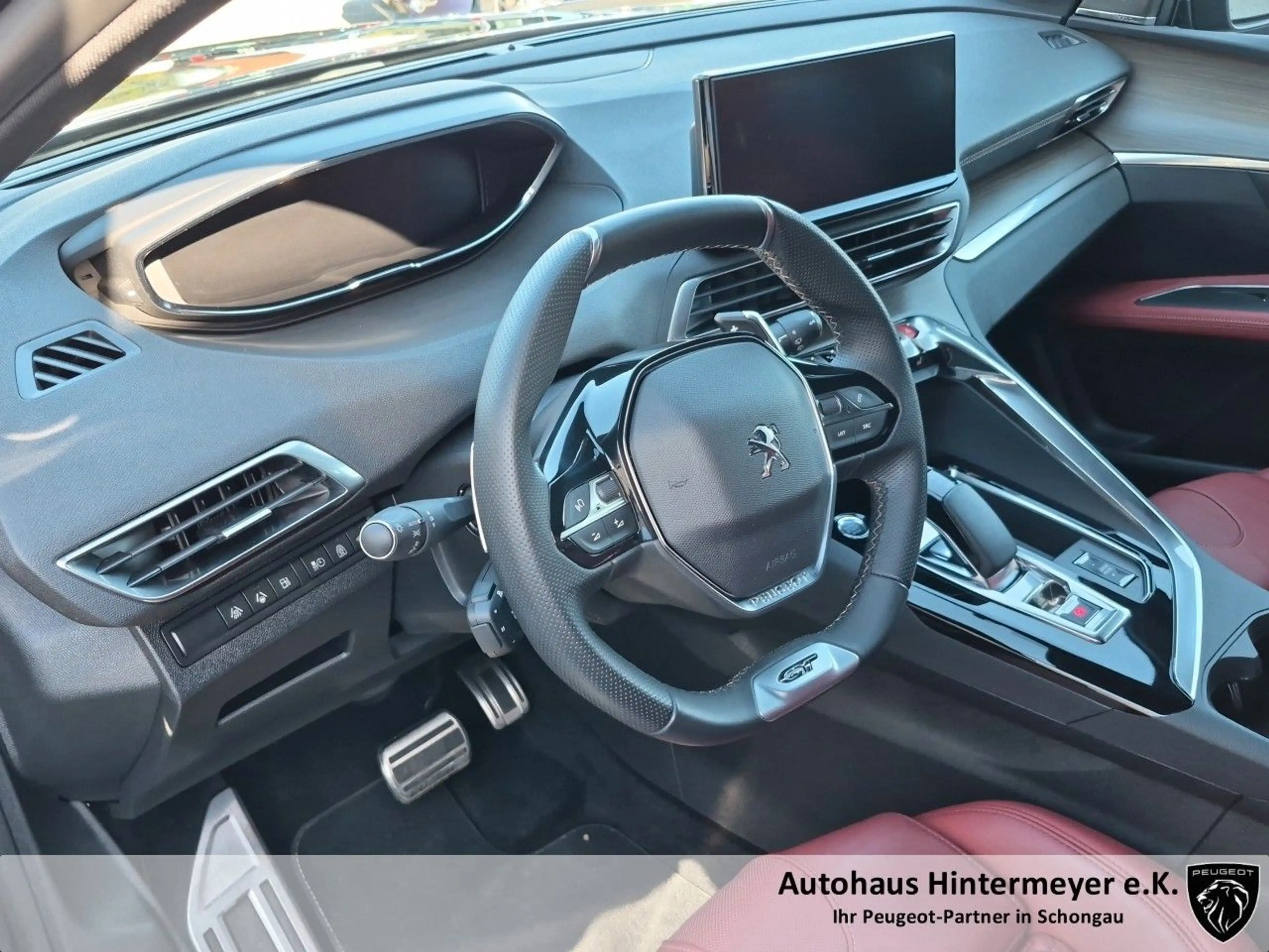 Peugeot 3008 Hybrid 225 GT — photo 13