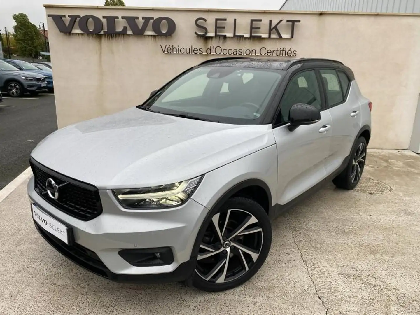 Volvo XC40 D4 AdBlue AWD 190ch R-Design Geartronic 8 Argent - 1