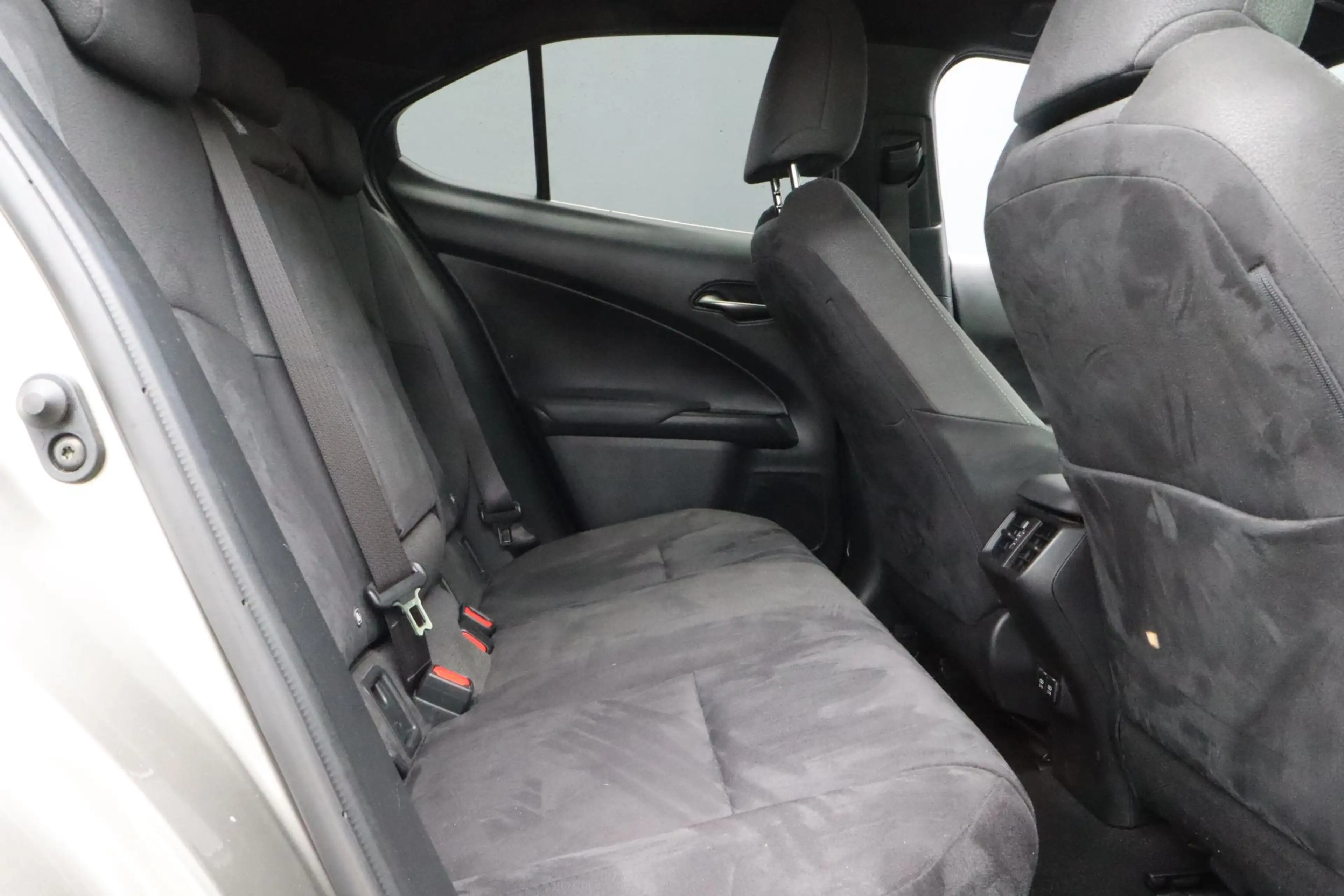 Lexus UX 250h F Sport First Edition | Achteruitrijcamera | 2 Eig — photo 21