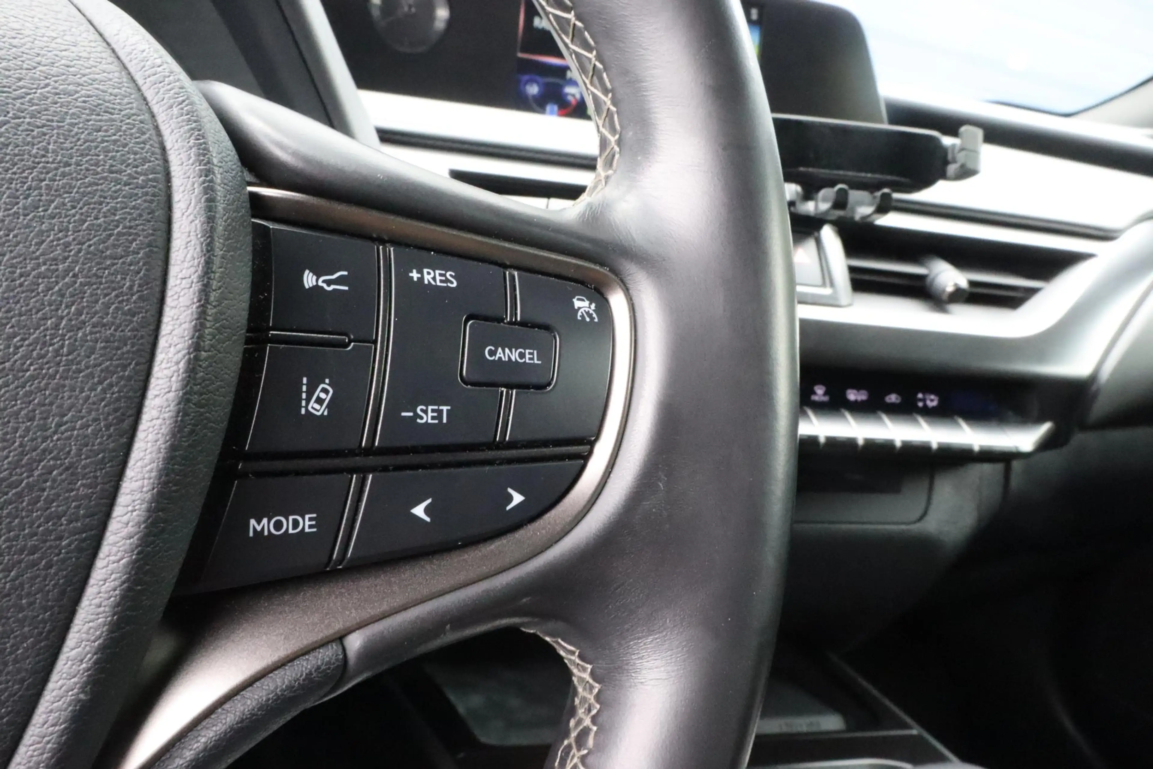 Lexus UX 250h F Sport First Edition | Achteruitrijcamera | 2 Eig — photo 16