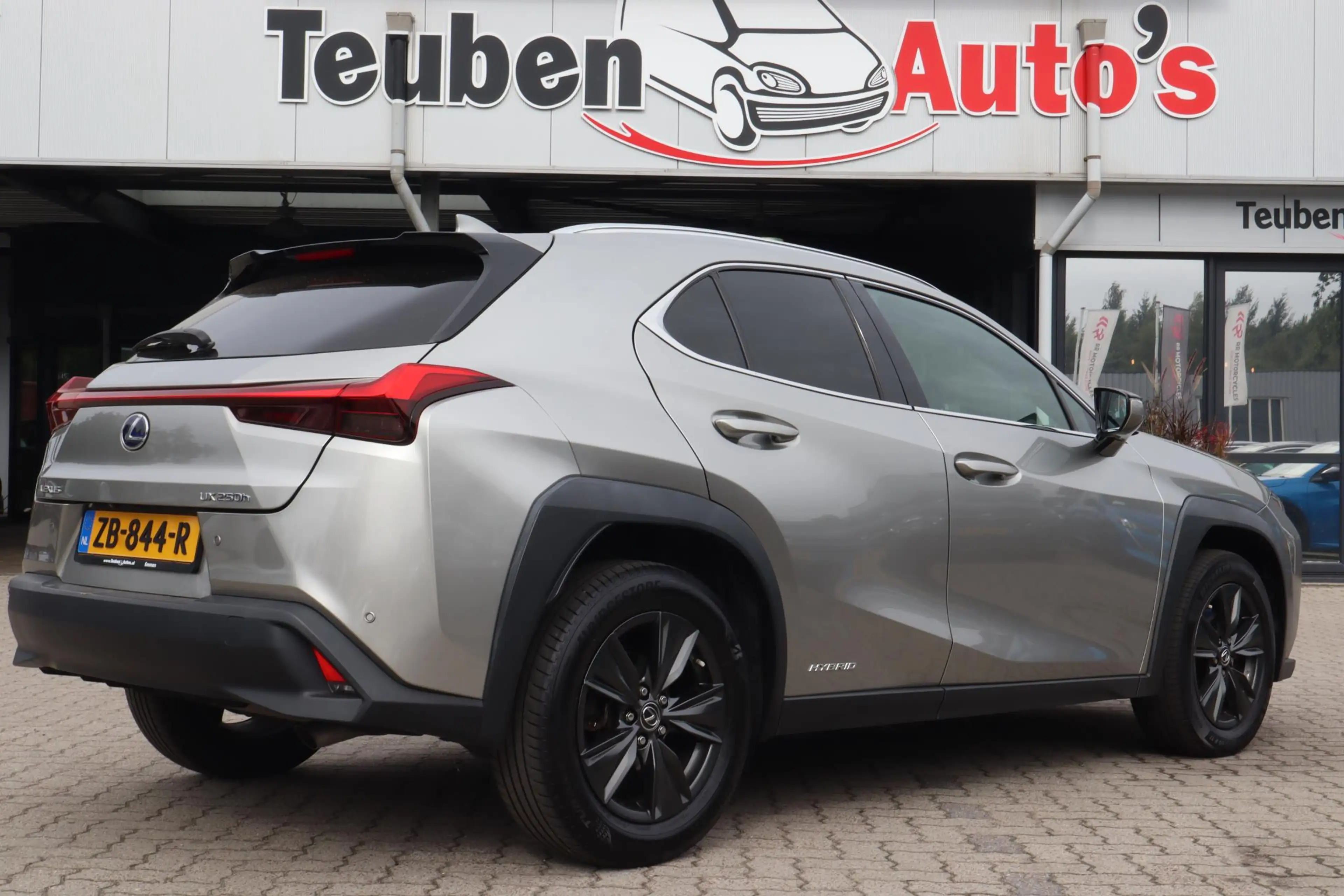 Lexus UX 250h F Sport First Edition | Achteruitrijcamera | 2 Eig — photo 2