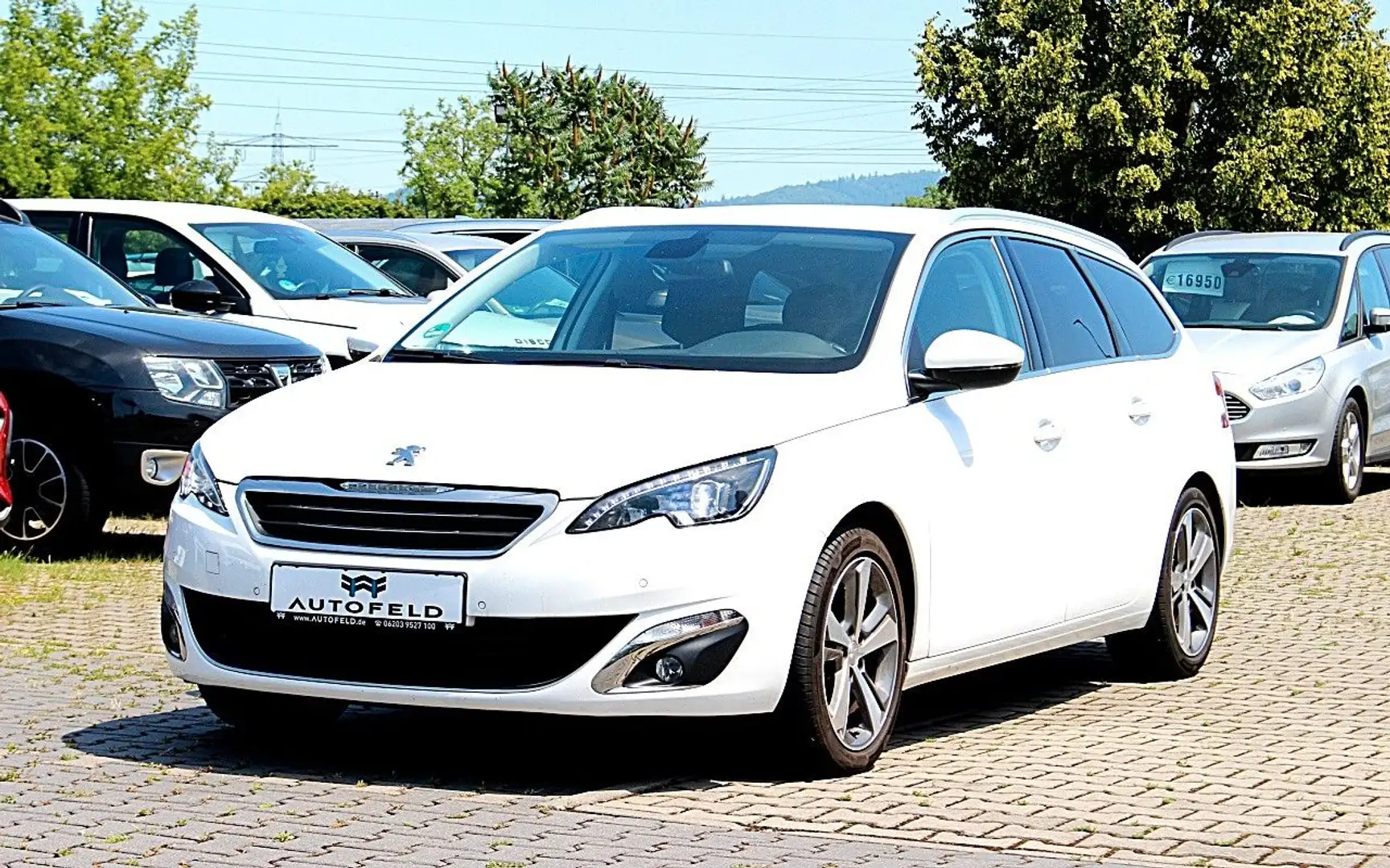Peugeot 308 SW Allure 1.2/LED/8FACH/NAVI/SHZ/RCAM/TEMP/ Weiß - 1
