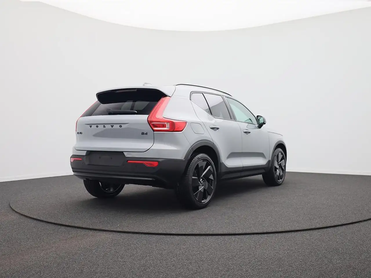 Volvo XC40 2026