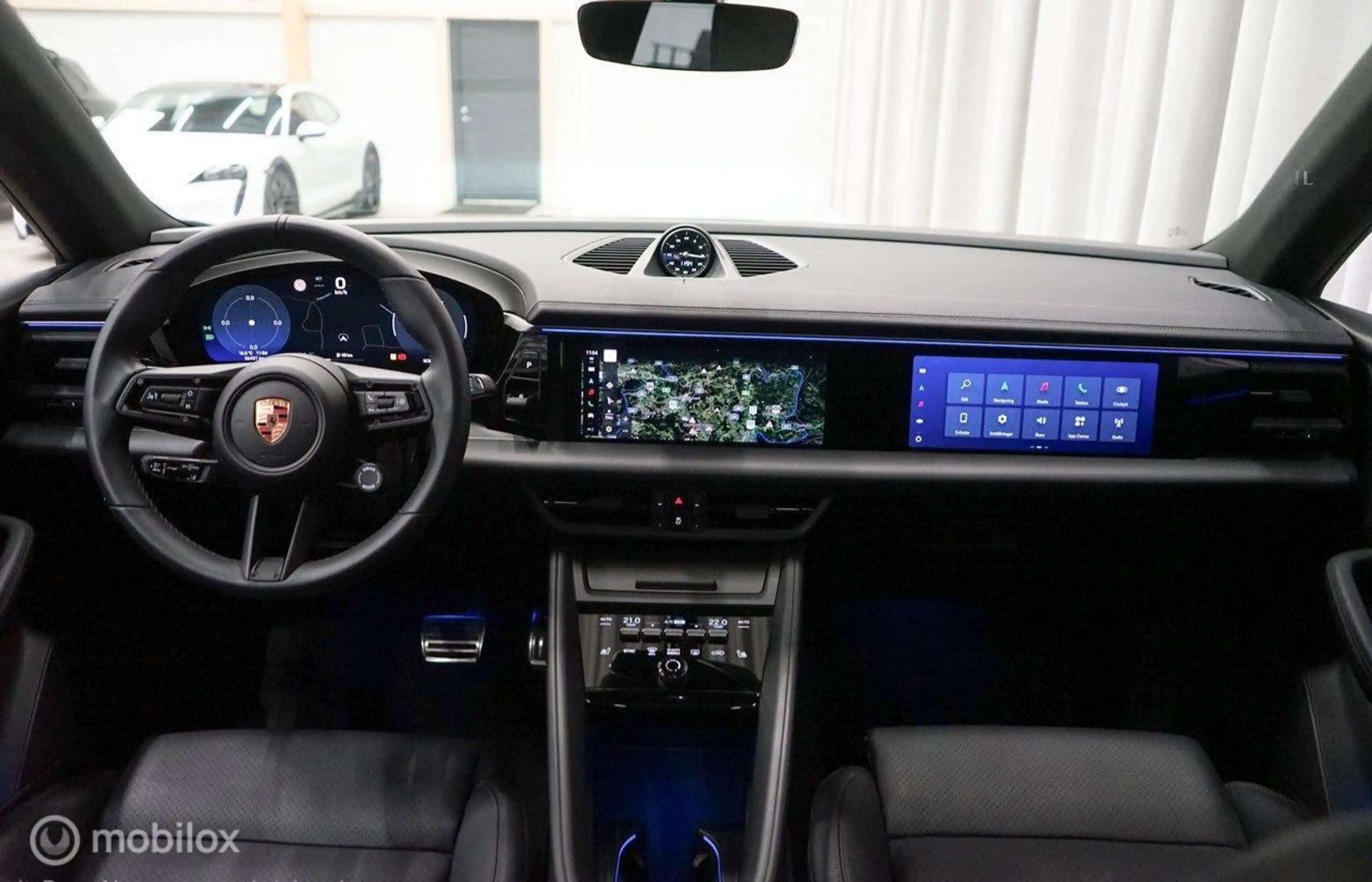 Porsche Macan 4 S 100 kWh, luchtv, 4WS, pano, trekhaak — photo 9