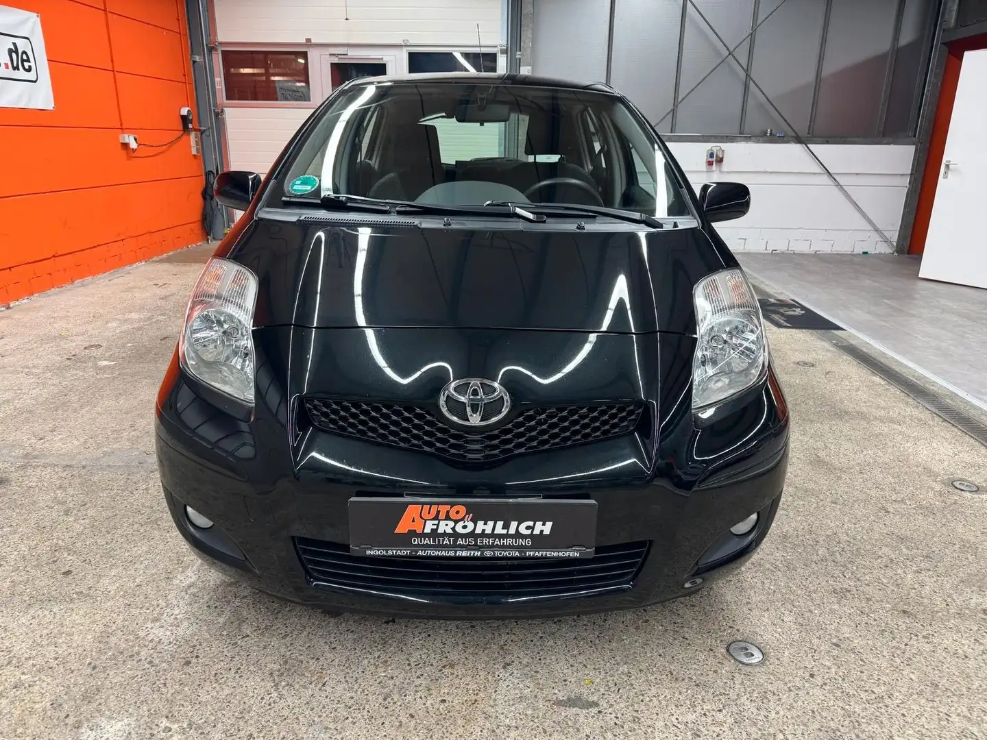 Toyota Yaris Life Automatik Klima Schwarz - 2