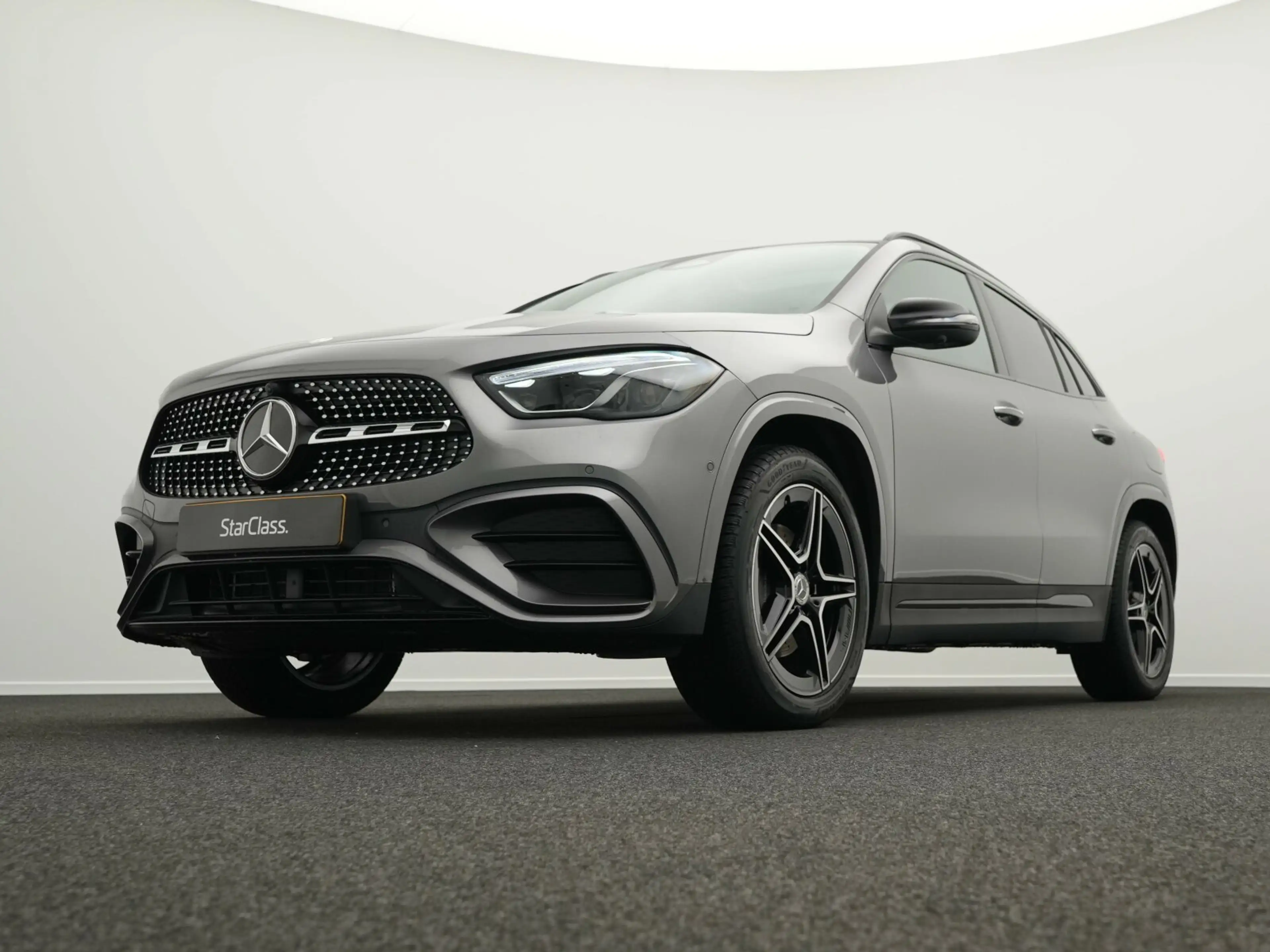 Mercedes-Benz GLA 180 GLA 180  AMG Line Navi/Pano.-Dach/Keyless-Go/Klima — photo 10