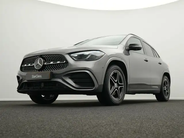Mercedes-Benz Gla view 10