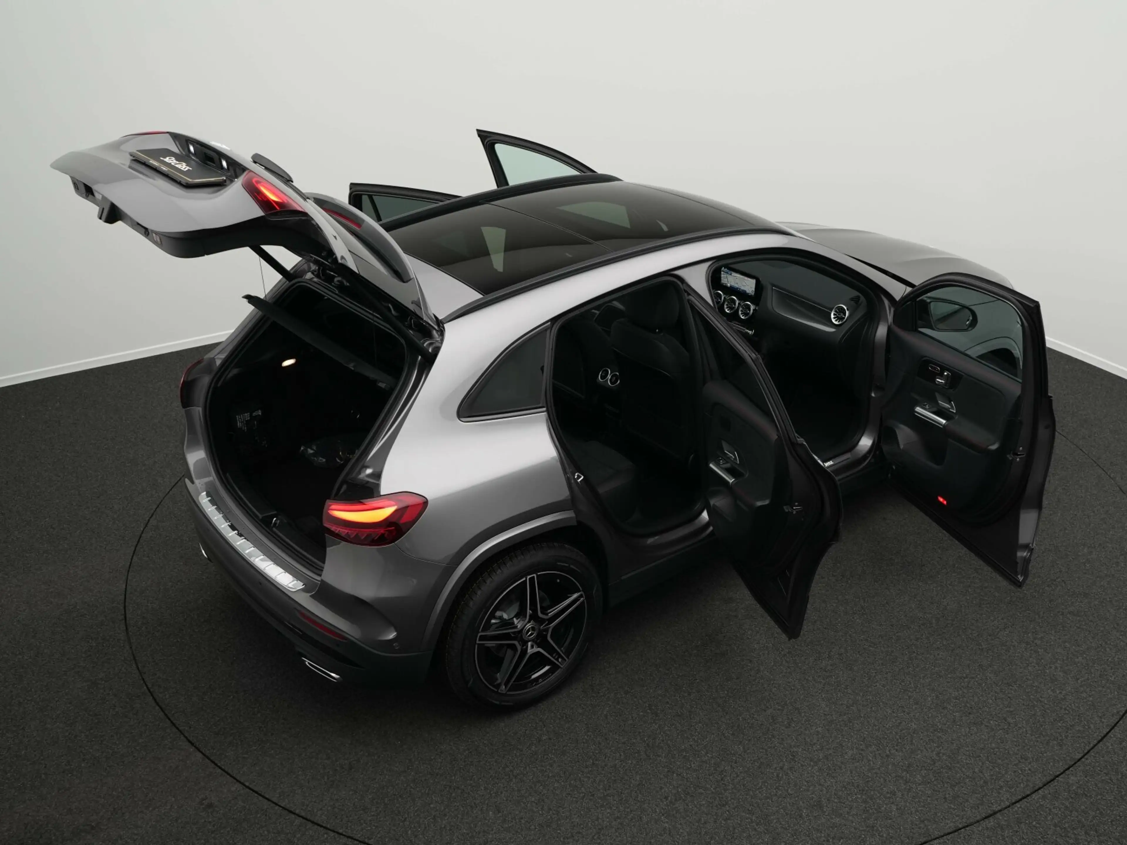 Mercedes-Benz GLA 180 GLA 180  AMG Line Navi/Pano.-Dach/Keyless-Go/Klima — photo 15