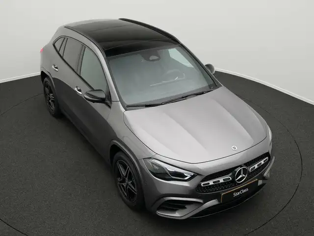 Mercedes-Benz Gla view 12