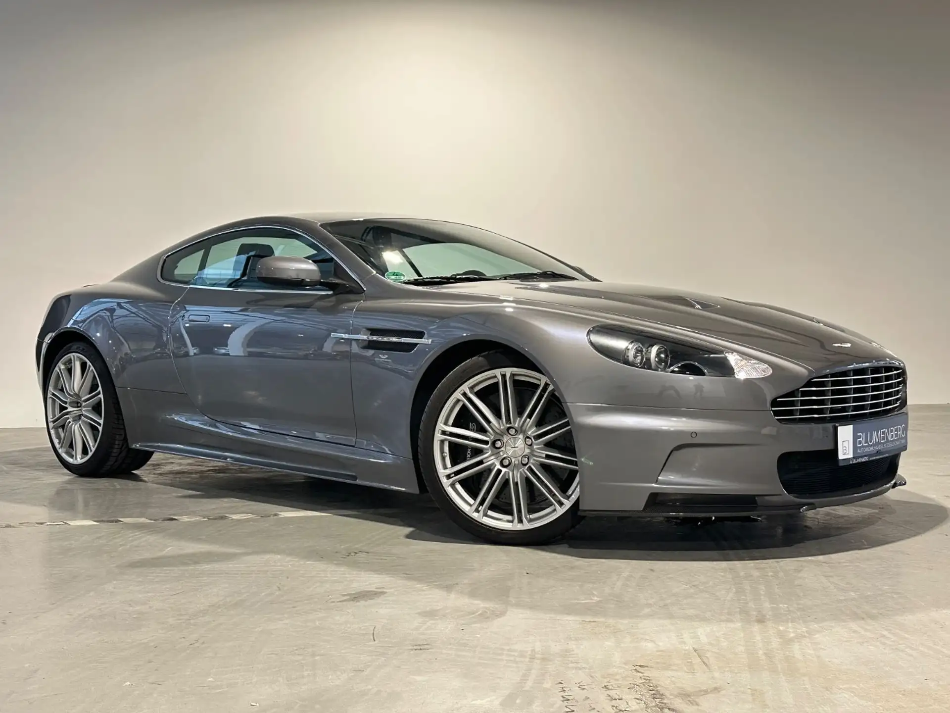 애스턴마틴 DBS Coupe 2008 회색 사진 2