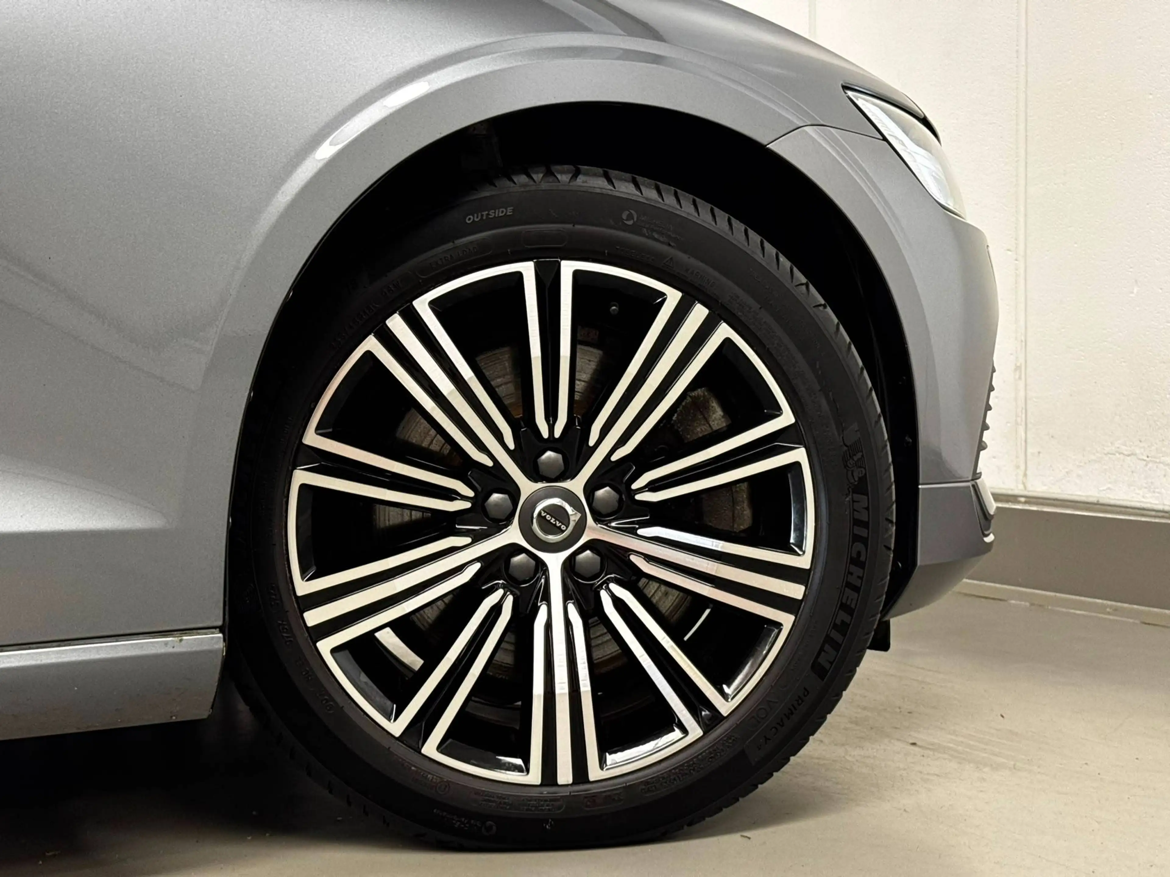 Volvo V60 2.0 T8 PHEV INSCRIPTION GEARTRONIC TO PANO HEAD UP CAMERA GPS FULL OPTIONS — photo 7