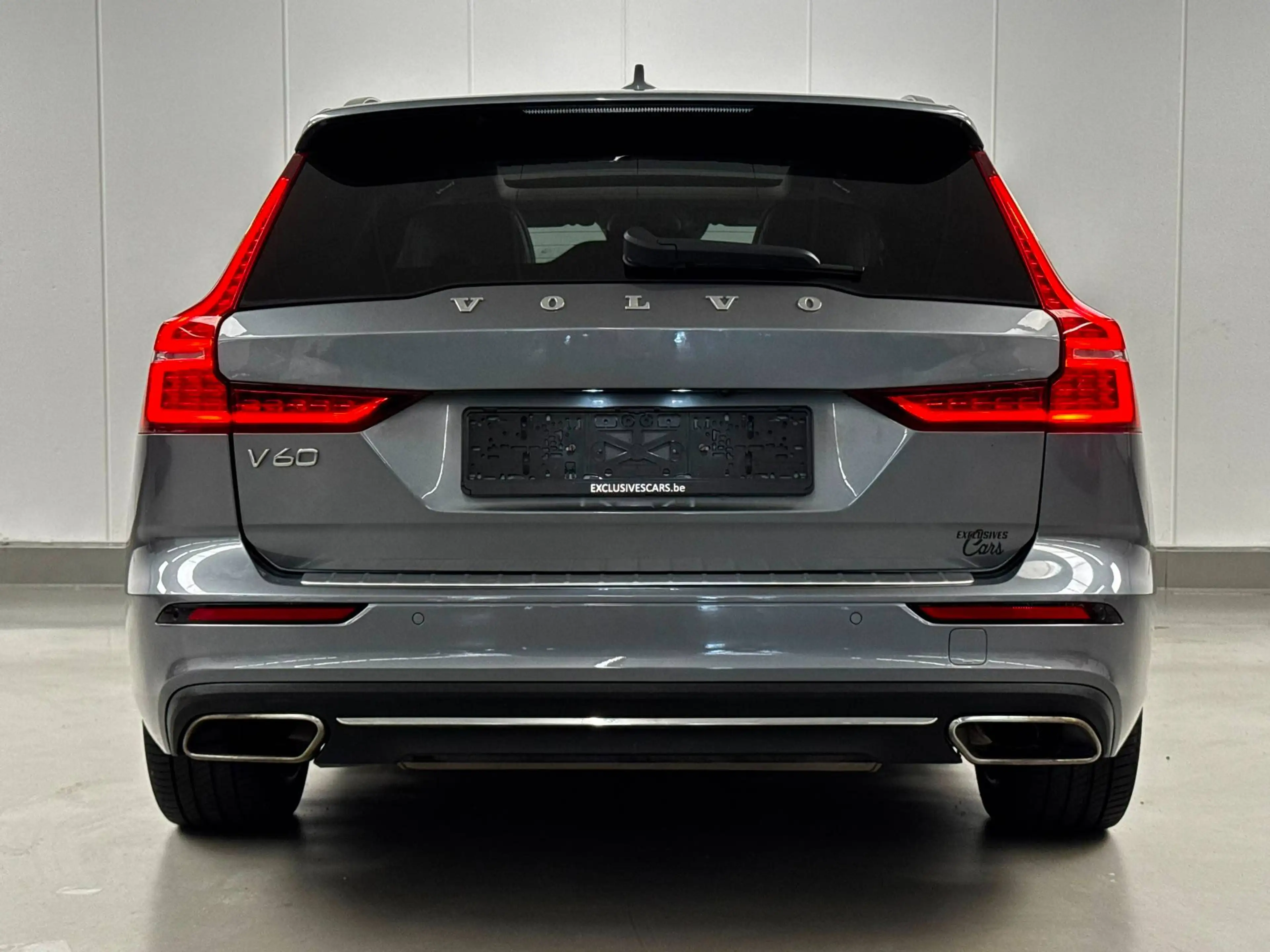 Volvo V60 2.0 T8 PHEV INSCRIPTION GEARTRONIC TO PANO HEAD UP CAMERA GPS FULL OPTIONS — photo 6