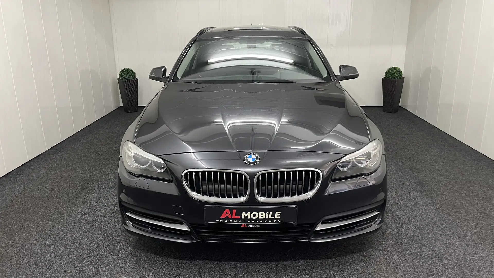 BMW 520 520 d Automatik Aus 1.Hand XENON SHZ NAVI PDC TEMP Grijs - 2