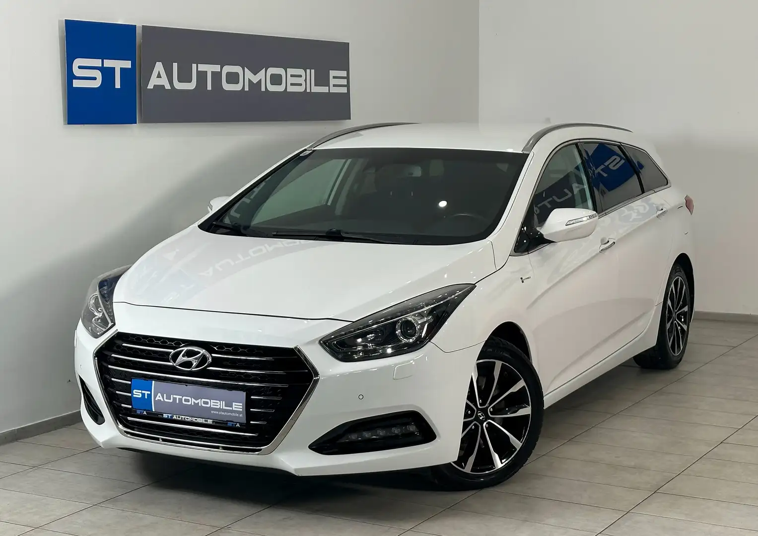 Hyundai i40 blue Style Aut. // KAMERA // NAVI // SITZHEIZUNG Weiß - 1