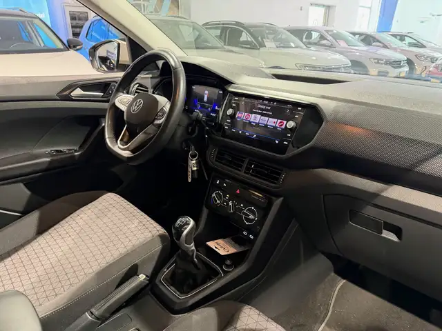Volkswagen T-Cross view 10