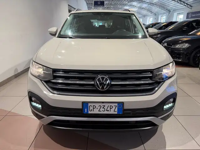 Volkswagen T-Cross view 7
