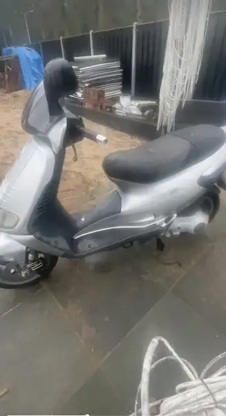 Piaggio SKR 125