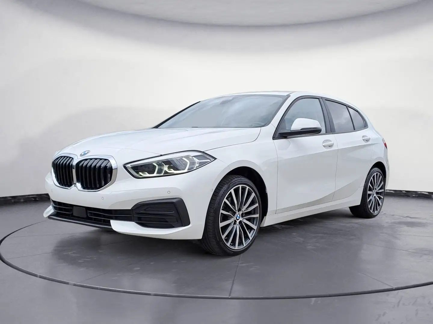 BMW 118 i Advantage Klimaaut. PDC Durchlade Weiß - 2