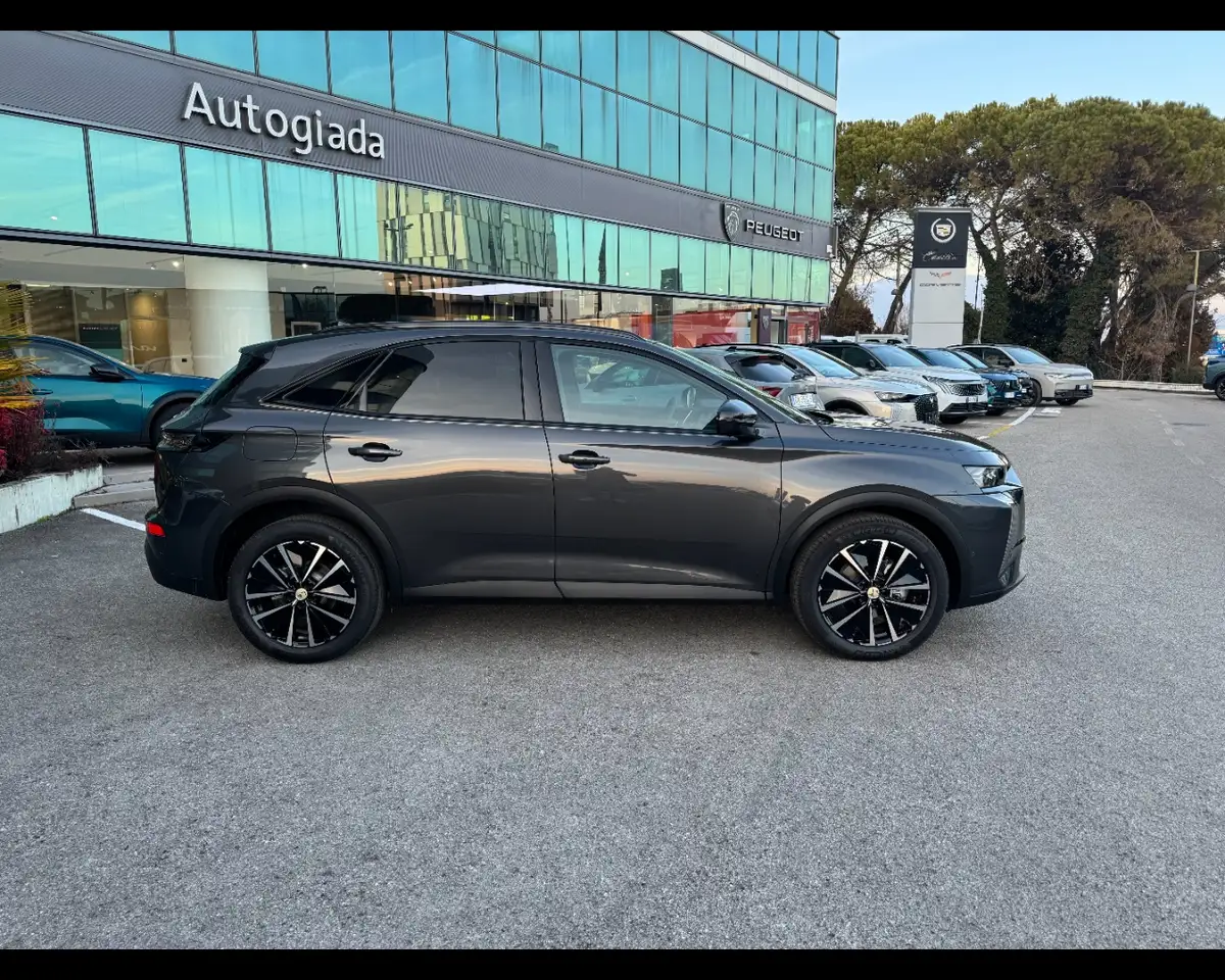 DS Automobiles DS 7 Crossback 2025 — фото 13
