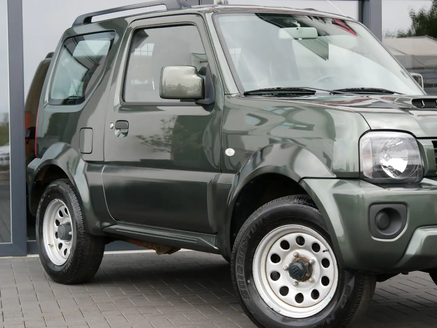 Suzuki Jimny Ranger Style Lim. ERST 25.800KM Vert - 2
