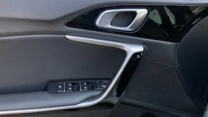 Kia cee'd 5p 1.0 T-GDi Concept 2021, foto 19