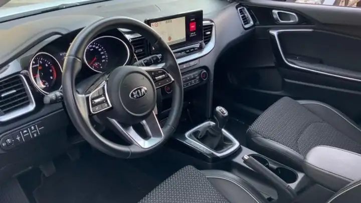 Kia cee'd 5p 1.0 T-GDi Concept 2021, foto 8