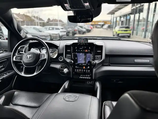 Dodge RAM Quad Cab Laramie Night Ansicht 12