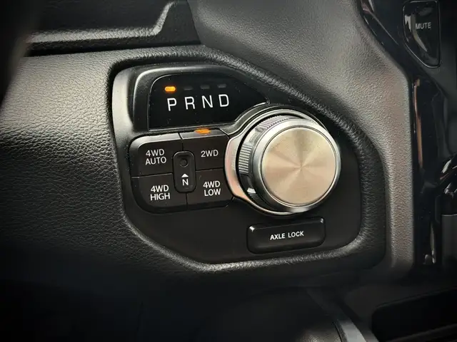 Dodge RAM Quad Cab Laramie Night Ansicht 22