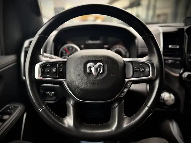 Dodge RAM Quad Cab Laramie Night Ansicht 20