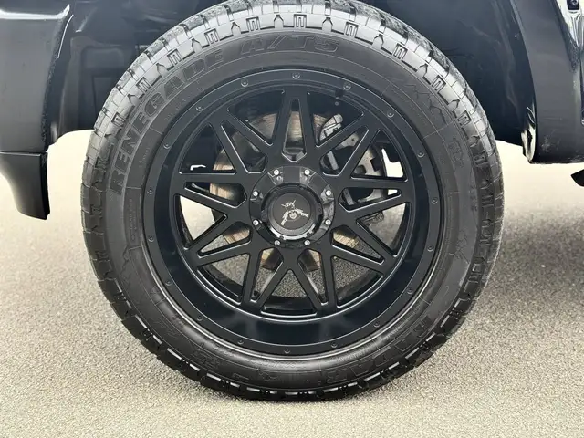 Dodge RAM Quad Cab Laramie Night Ansicht 4