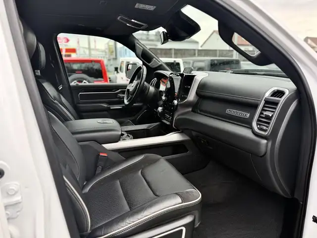 Dodge RAM Quad Cab Laramie Night Ansicht 13