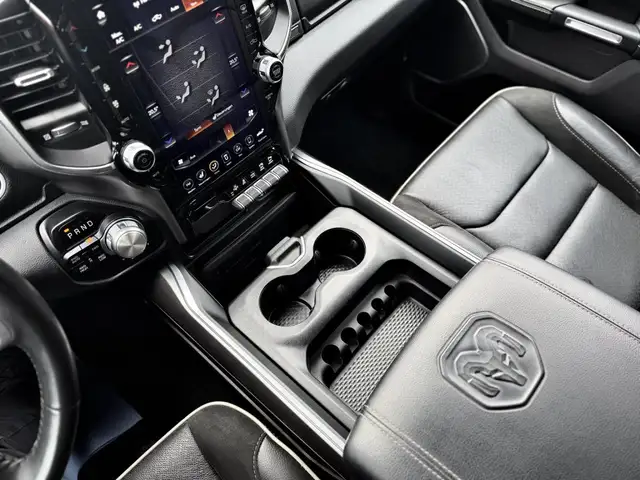 Dodge RAM Quad Cab Laramie Night Ansicht 26