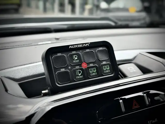 Dodge RAM Quad Cab Laramie Night Ansicht 23