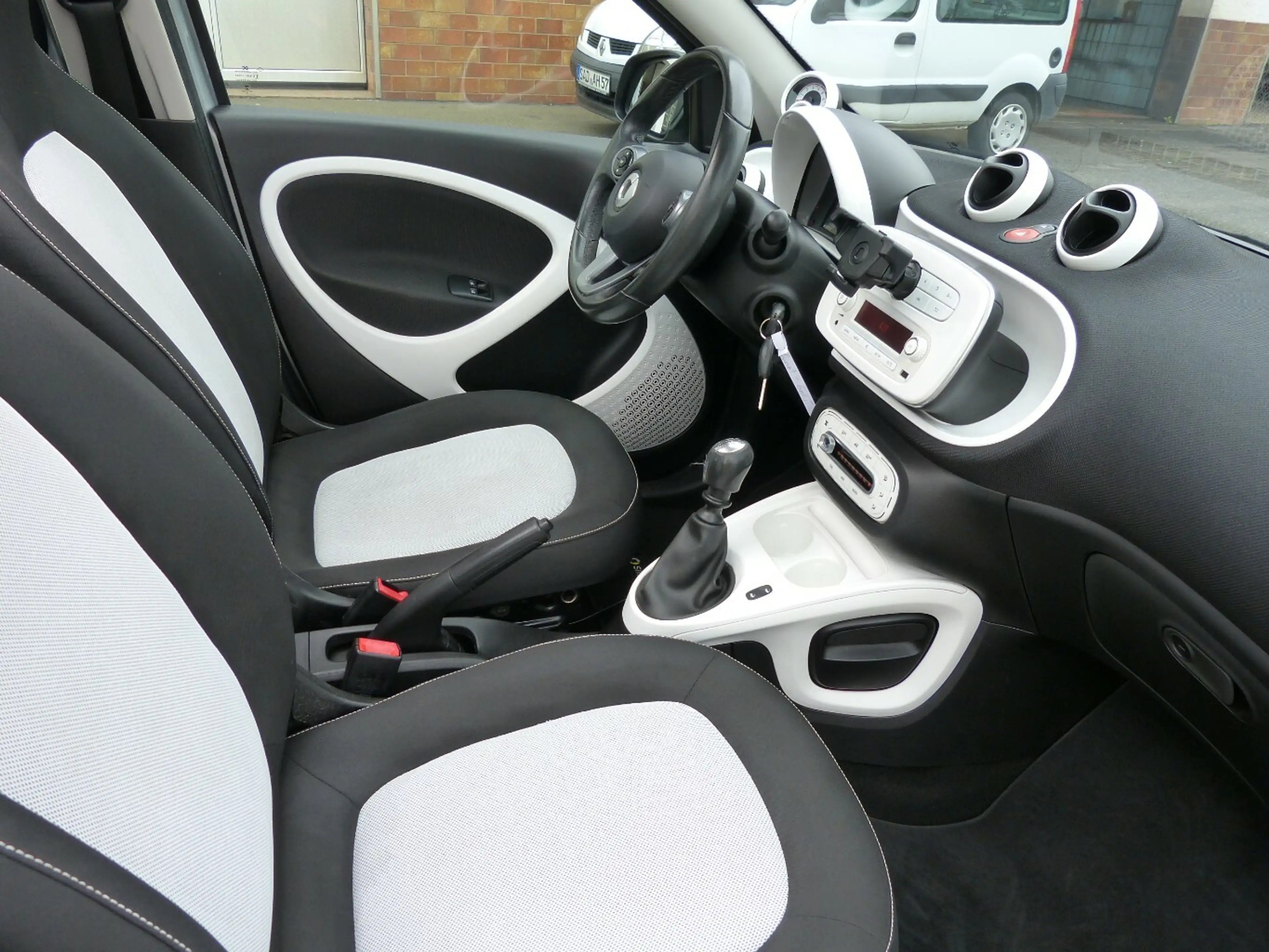 smart forFour Passion [KLIMAAUTOMATIK/SHZ/ALU/PDC] — photo 11