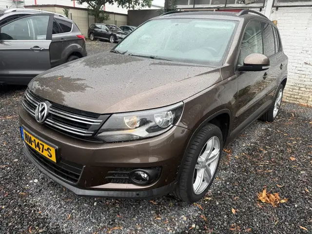 2014 Volkswagen Tiguan in Brown for sale