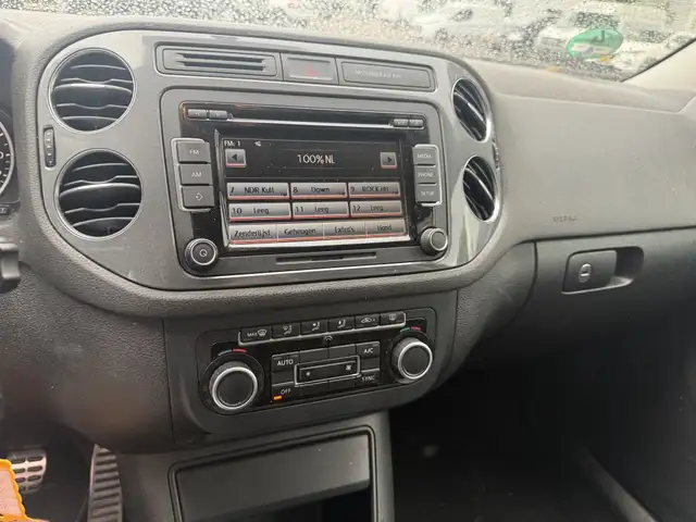 Volkswagen Tiguan view 9