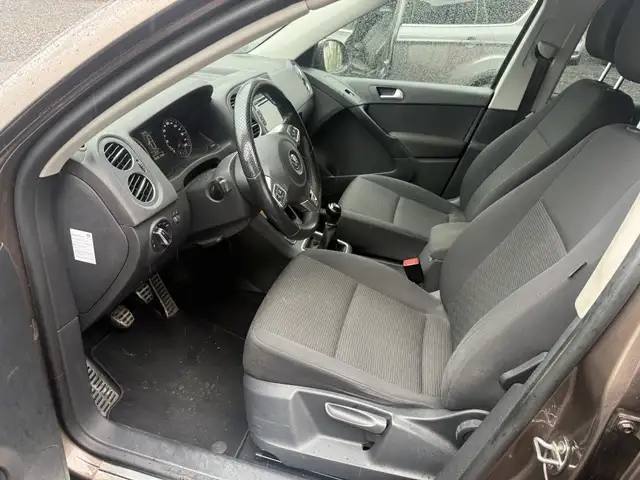 Volkswagen Tiguan view 6