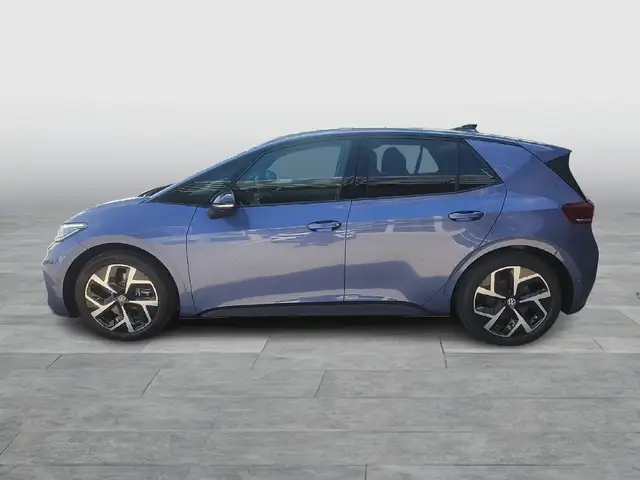 Volkswagen ID.3 view 3