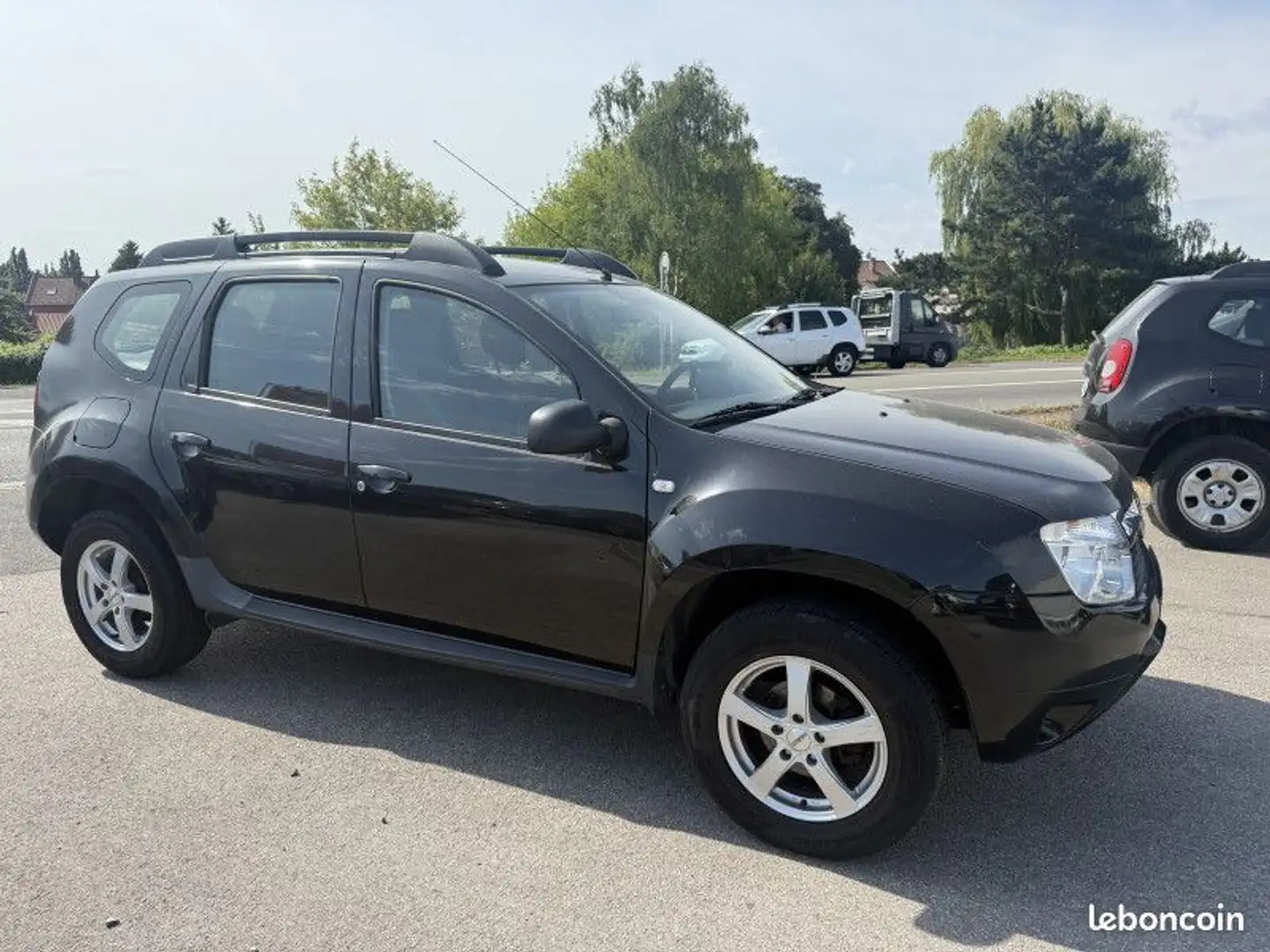 Dacia Duster 1.6 16V 105CH AMBIANCE 4X2 BVM6 Noir - 2