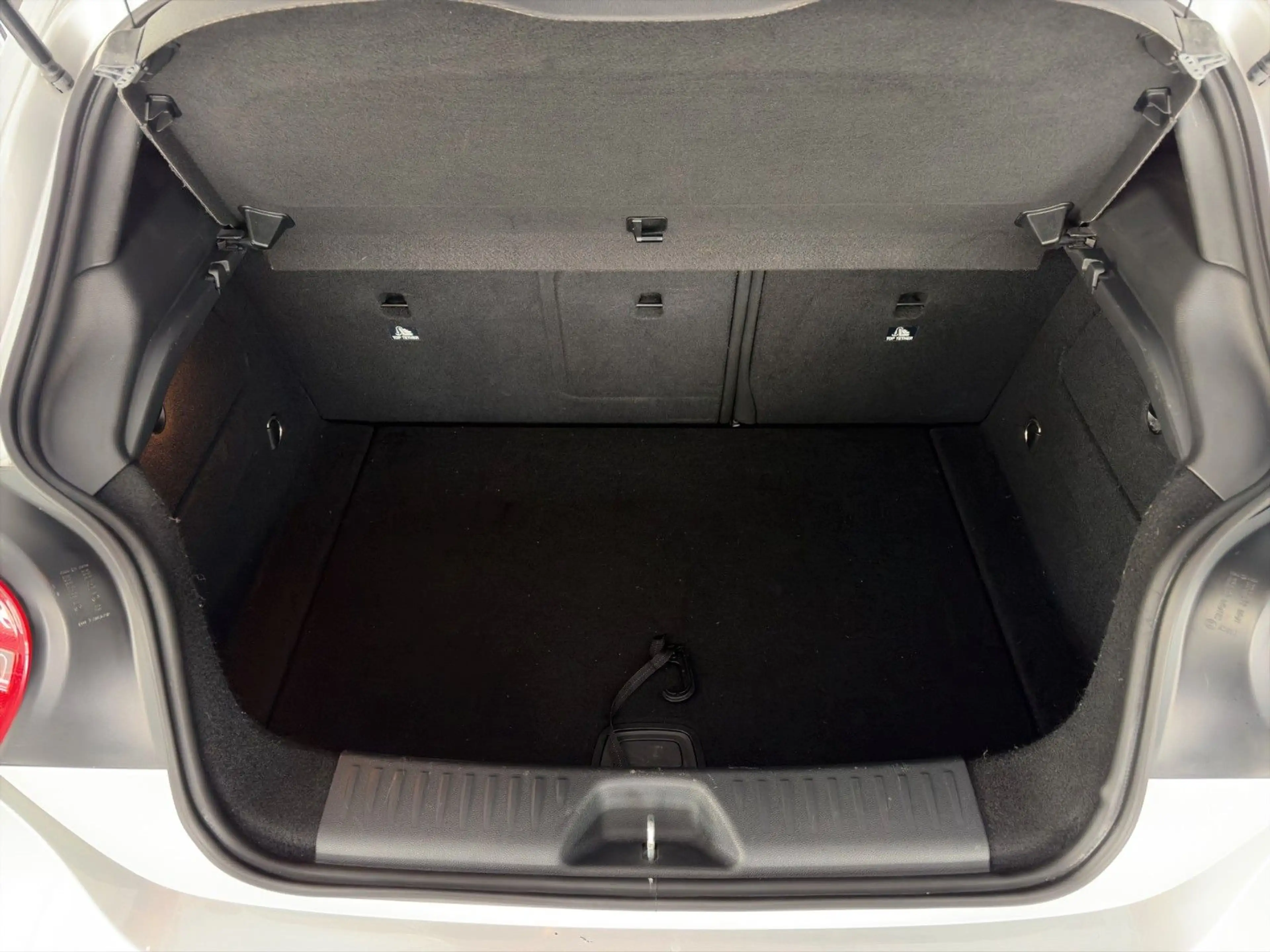Mercedes-Benz A 180 Style AT /NAV/SHZ/PDC V+H/ — photo 11