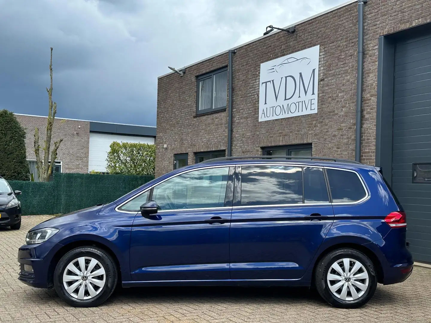 Volkswagen Touran 1.5 TSI Comfortline Business 7p Apple Carplay, Sto Blauw - 2