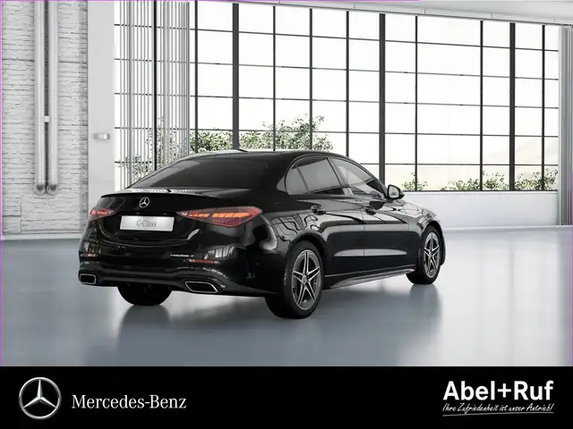 Mercedes-Benz C-Class view 4