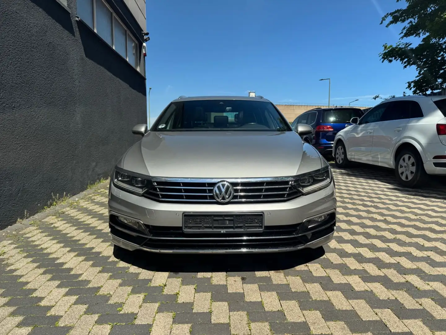 Volkswagen Passat Variant R-Line Sport-Paket Zilver - 2